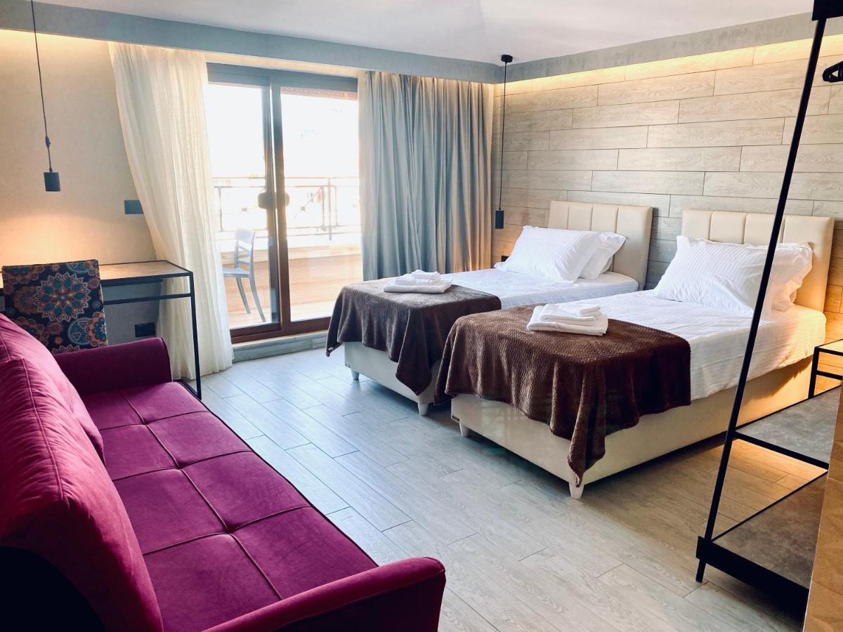 Deluxe Rooms In Blloku Area Tirana Exterior foto